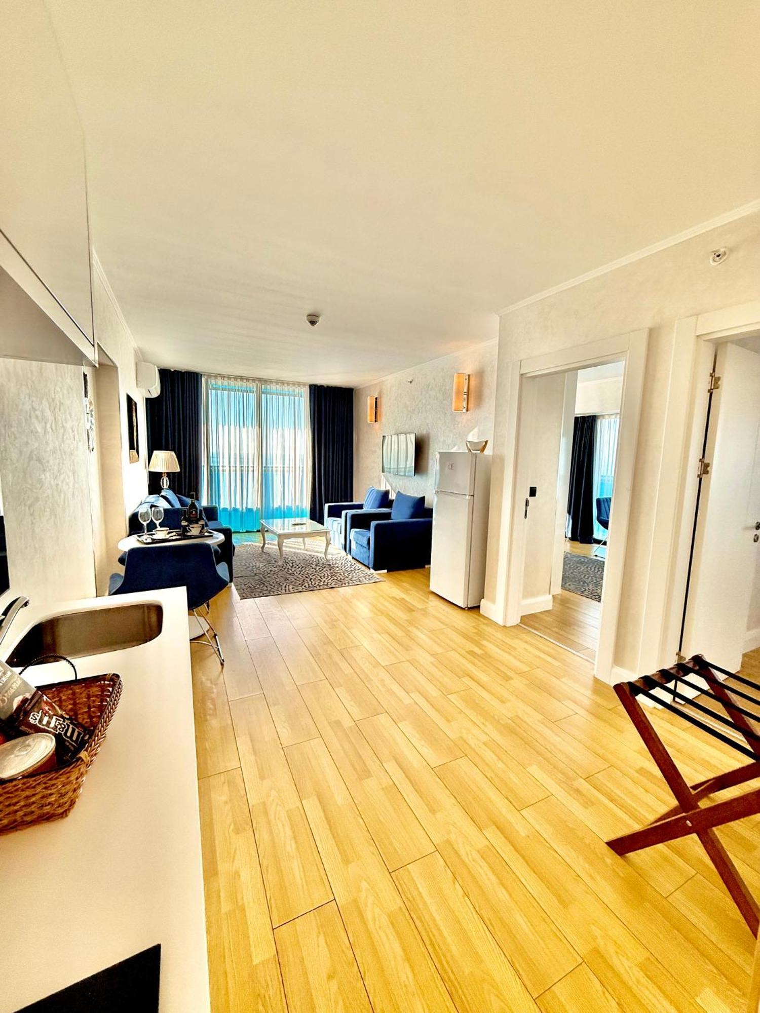 Seaside Vip Hotel Batumi Eksteriør billede
