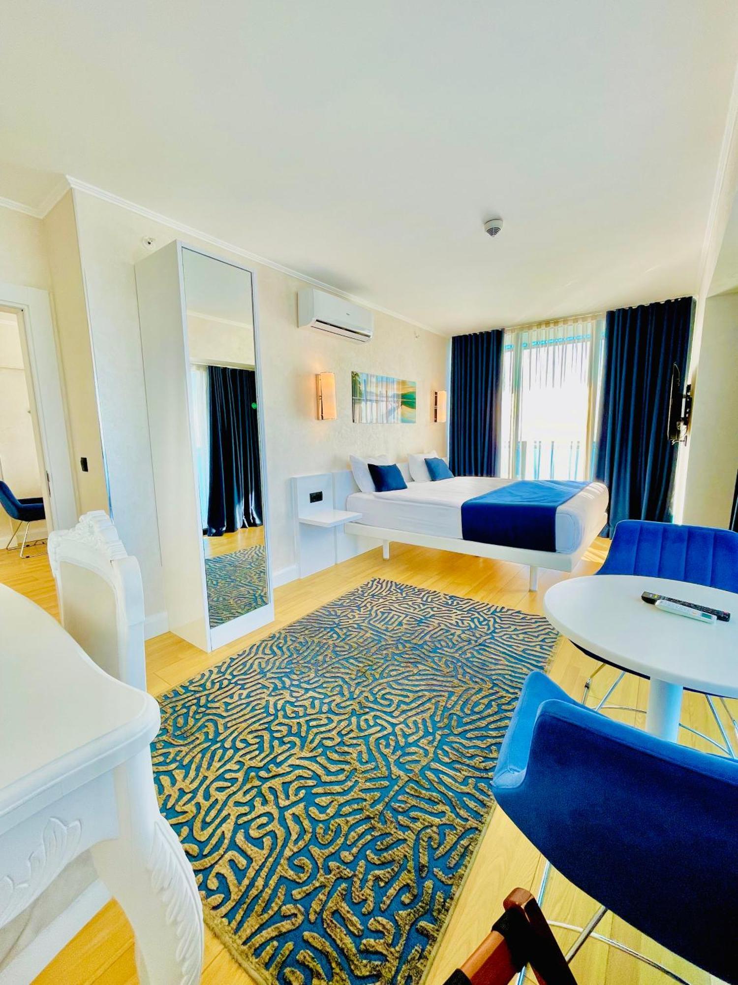 Seaside Vip Hotel Batumi Eksteriør billede